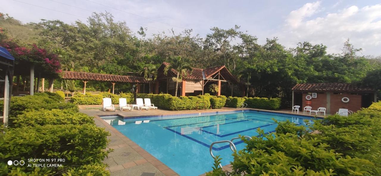 Hotel Campestre Umpala San Gil Bagian luar foto