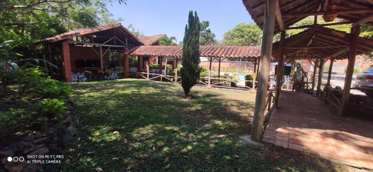 Hotel Campestre Umpala San Gil Bagian luar foto