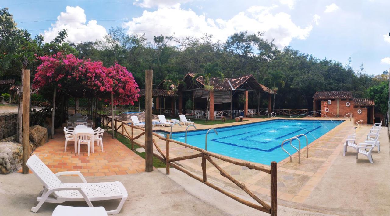 Hotel Campestre Umpala San Gil Bagian luar foto